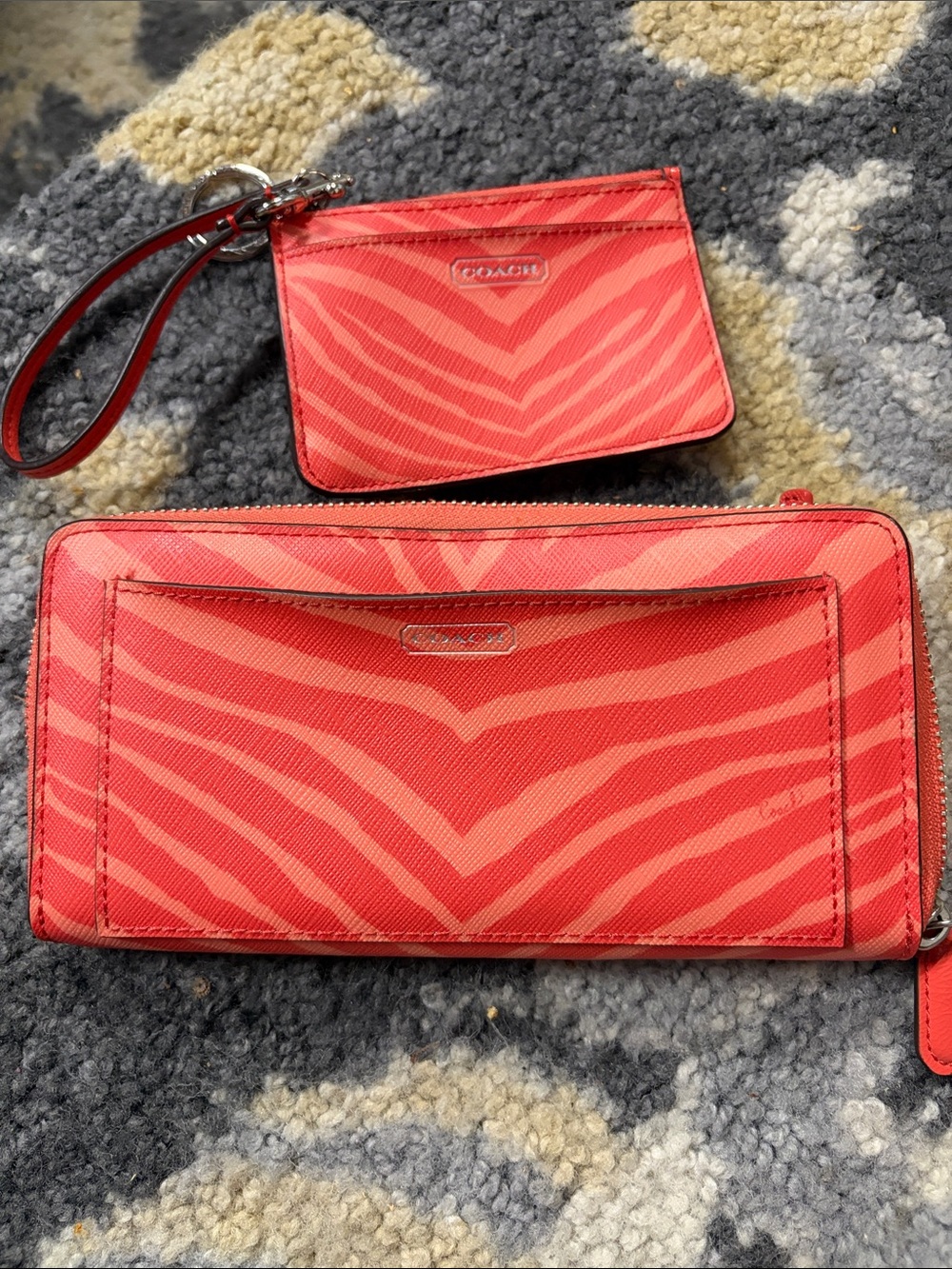 Coach outlet wallet and key chain card holder